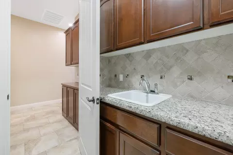 739 Saint James Ct, Exeter, CA 93221 photo 39