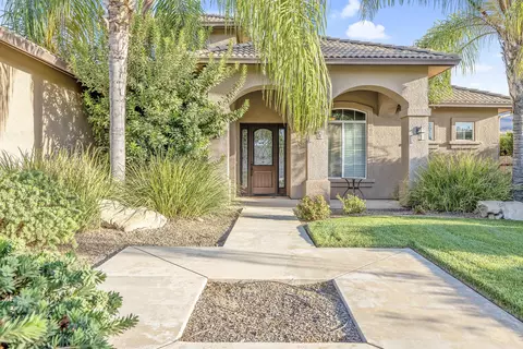 739 Saint James Ct, Exeter, CA 93221 photo 2
