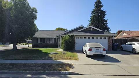 439 Hillsdale Ct, Tulare, CA 93274