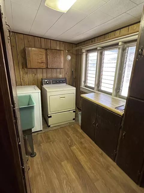 19573 Richardson Rd, Strathmore, CA 93267 photo 6