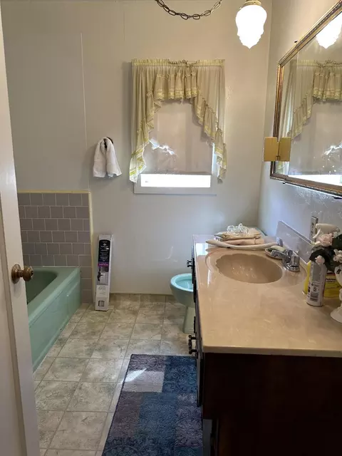 19573 Richardson Rd, Strathmore, CA 93267 photo 5