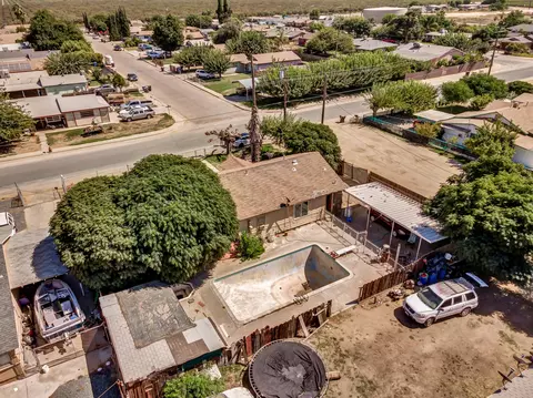 667 Walnut St, Pixley, CA 93256 photo 6