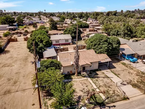 667 Walnut St, Pixley, CA 93256 photo 3
