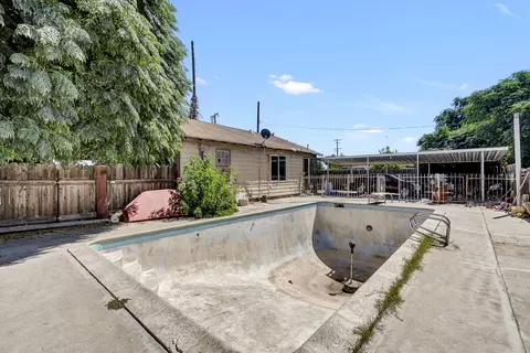 667 Walnut St, Pixley, CA 93256 photo 30