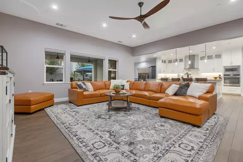 3018 E Beech Ct, Visalia, CA 93292 photo 8
