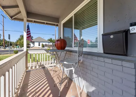 501 S Orange Ave, Exeter, CA 93221 photo 3