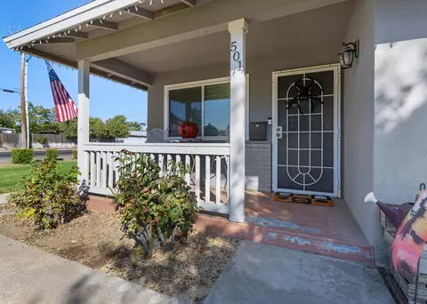 501 S Orange Ave, Exeter, CA 93221 photo 4