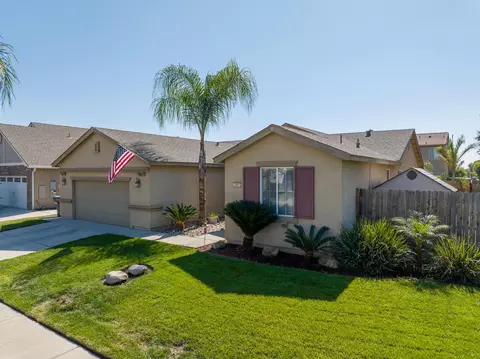 2501 Ship Rock Ave, Tulare, CA 93274