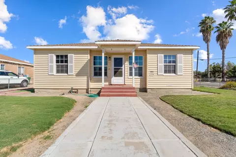 1002 Thomas Way, Delano, CA 93215