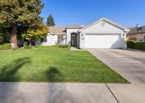 1264 N Belmont St, Porterville, CA 93257
