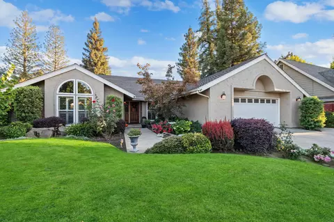 5433 W Sweet Dr, Visalia, CA 93291