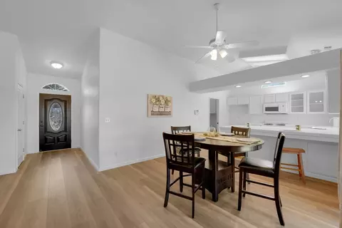 504 E Dove Ct, Visalia, CA 93292 photo 3