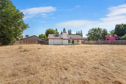 504 E Dove Ct, Visalia, CA 93292 photo 30