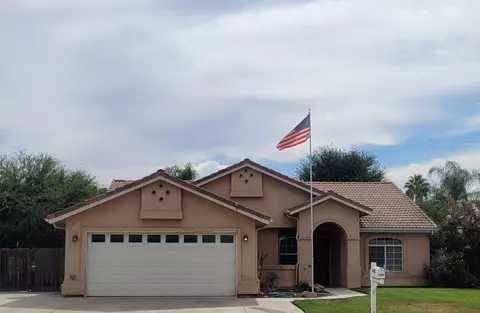 2453 W Westfield Ave, Porterville, CA 93257