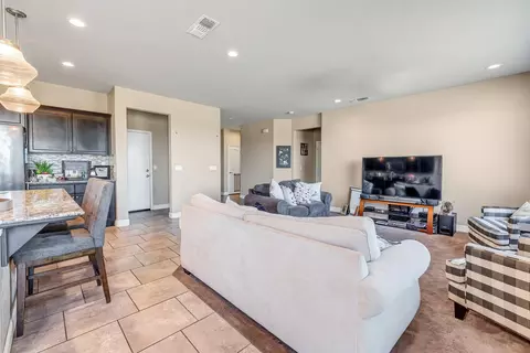 3374 Spring Sails Ave, Tulare, CA 93274 photo 10