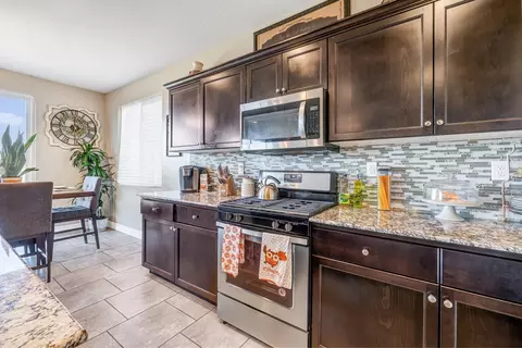 3374 Spring Sails Ave, Tulare, CA 93274 photo 12