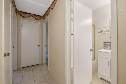 2574 Portals Ave, Clovis, CA 93611 photo 21