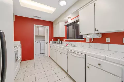 2574 Portals Ave, Clovis, CA 93611 photo 17