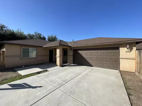 473 Descanso Bay Ct, Tulare, CA 93274