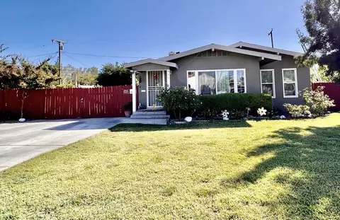 551 E Putnam Ave, Porterville, CA 93257