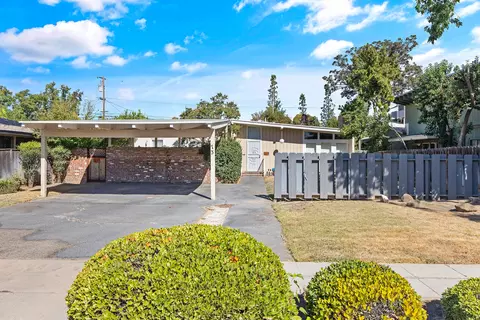 73 E Robinson Ave, Fresno, CA 93704