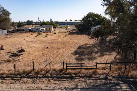 13577 S Marks Ave, Caruthers, CA 93609 photo 4