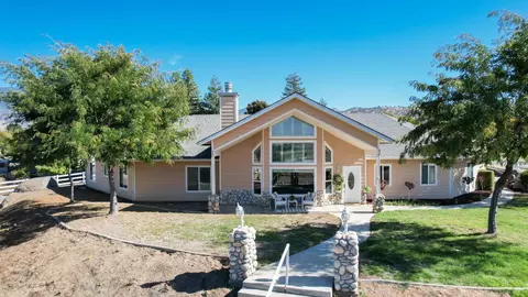 16730 Wardlaw Dr, Springville, CA 93265