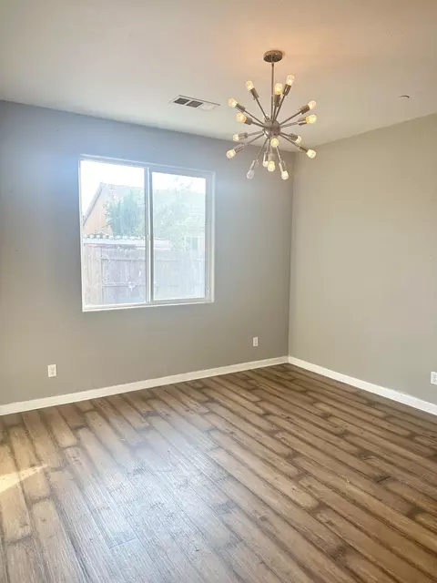 1048 Jasmine Ave, Dinuba, CA 93618 photo 4