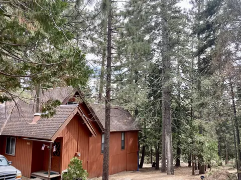 57502 Crest Dr, Springville, CA 93265