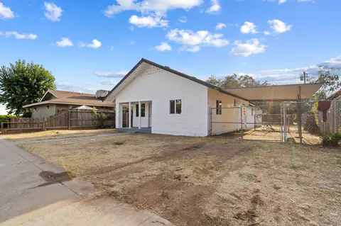 210 N B St, Exeter, CA 93221 photo 2