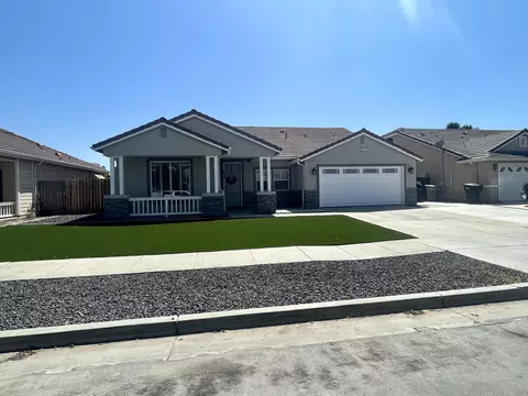 1837 W Merritt St, Hanford, CA 93230