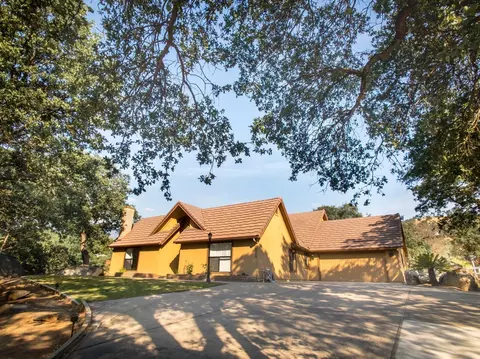 16070 Cattle Dr, Springville, CA 93265 photo 2