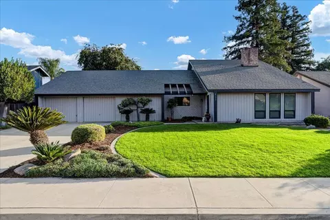 4137 W Nicholas Ave, Visalia, CA 93291