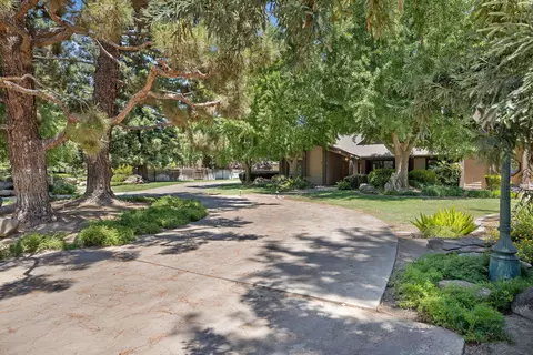Exterior - 676 Sol Rd, Visalia, CA 93292 photo 19 of 19