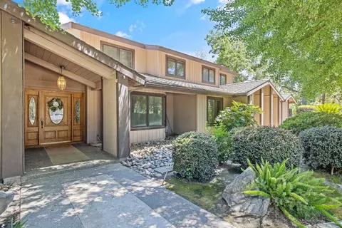 Exterior - 676 Sol Rd, Visalia, CA 93292 photo 2 of 19