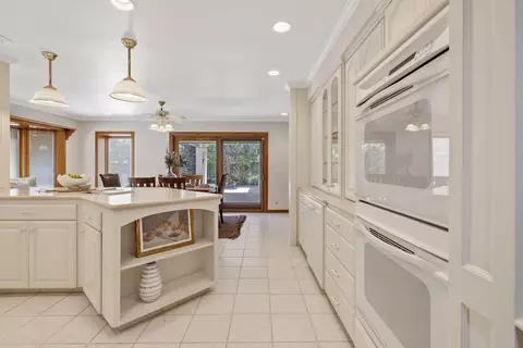 Kitchen - 676 Sol Rd, Visalia, CA 93292 photo 2 of 6