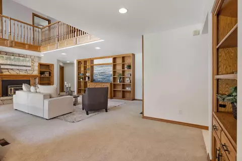 Living - 676 Sol Rd, Visalia, CA 93292 photo 5 of 15