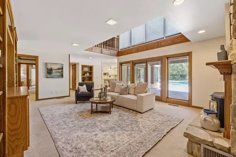 Living - 676 Sol Rd, Visalia, CA 93292 photo 12 of 15