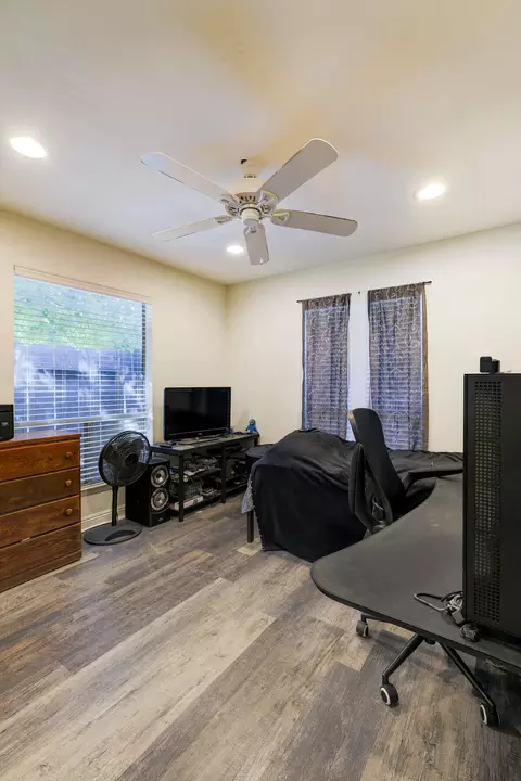 1930 E Vassar, Visalia, CA 93292 photo 8
