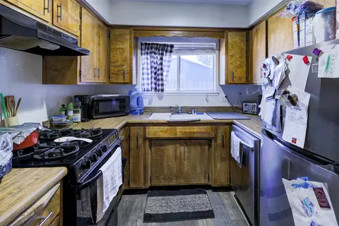 1930 E Vassar, Visalia, CA 93292 photo 6