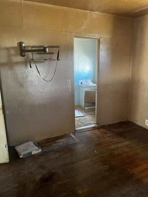 720 E San Joaquin St, Avenal, CA 93204 photo 10