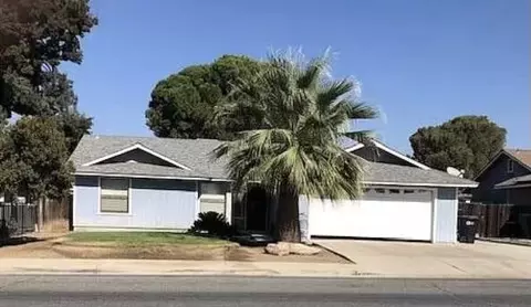 742 E Morton Ave, Porterville, CA 93257