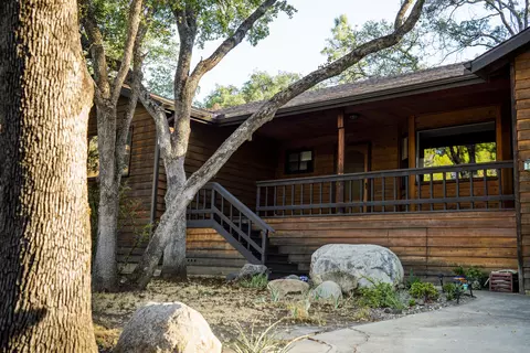 41011 Meadow Dr, Three Rivers, CA 93271 photo 3