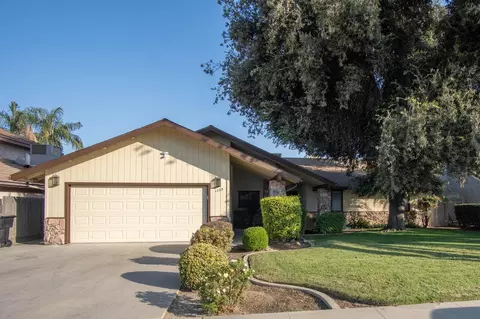 1720 Memory Ln, Porterville, CA 93257