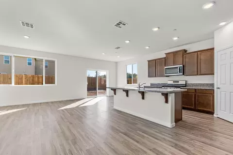 3331 E Beech Ave, Visalia, CA 93292 photo 10