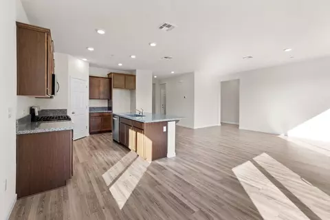 3331 E Beech Ave, Visalia, CA 93292 photo 15