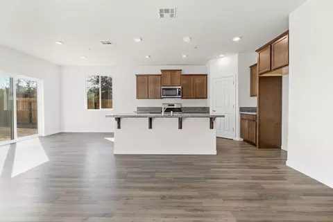 3331 E Beech Ave, Visalia, CA 93292 photo 12