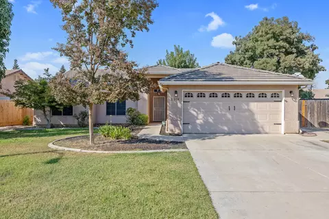 2514 W Perez Ave, Visalia, CA 93291
