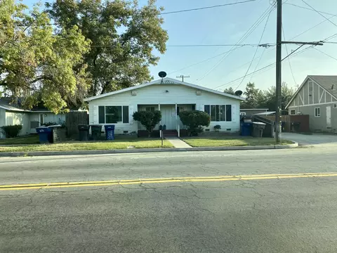 235 W San Joaquin Ave #A B, Tulare, CA 93274