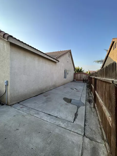 1775 Castle Way, Lemoore, CA 93245 photo 11